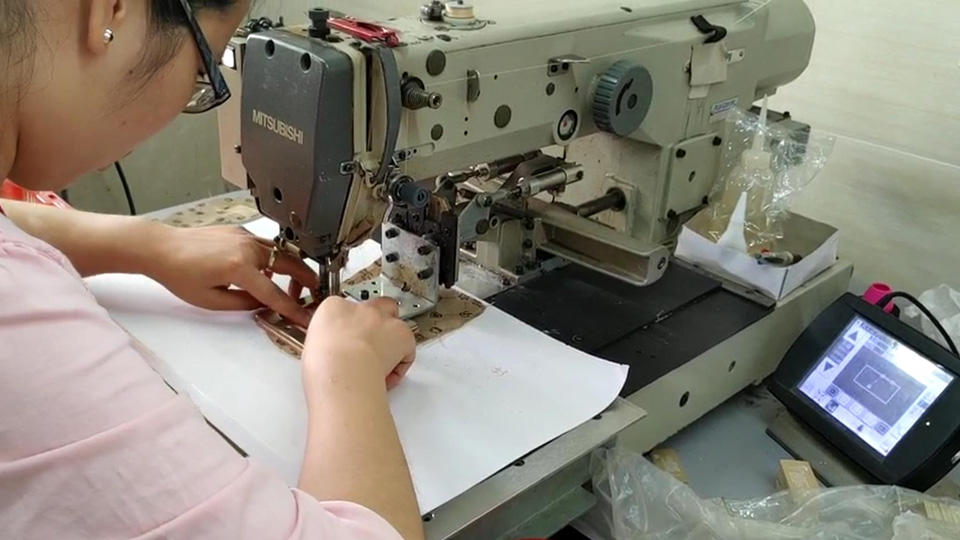 Computer Controlled Cycle Sewing Machine For Best Leather Handbags